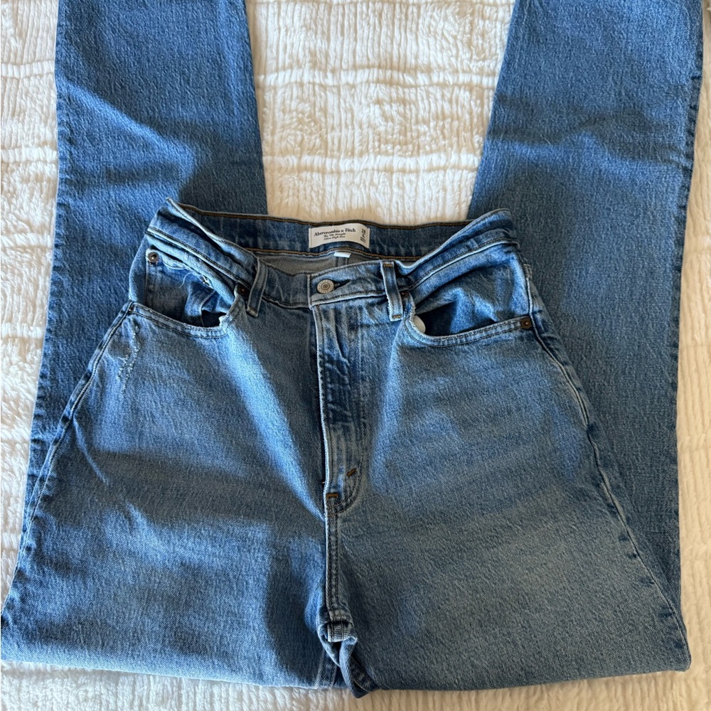 Abercrombie & Fitch Curve Love Ultra High Rise 90s Straight Jean